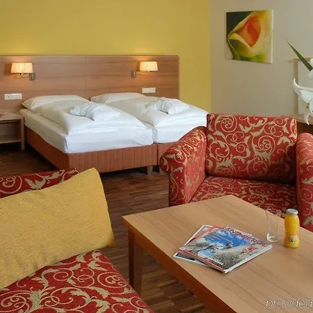 Lambrechterhof - Naturparkhotel 4*