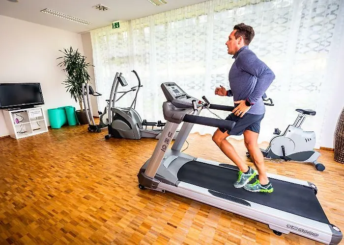 Lambrechterhof - Naturparkhotel فندق